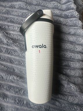 Owala Special Edition Golf 30 oz Free Sip Sway